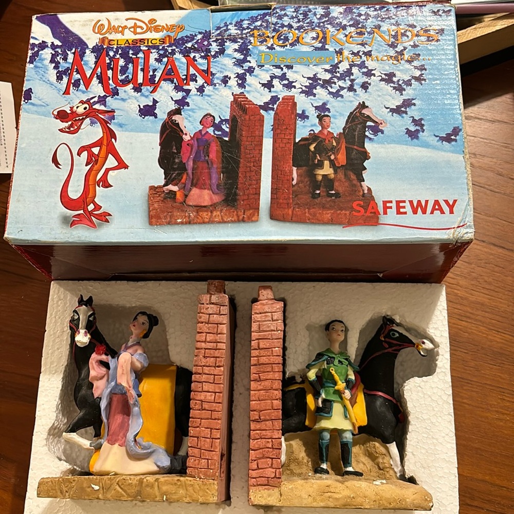 Disney Mulan bookends